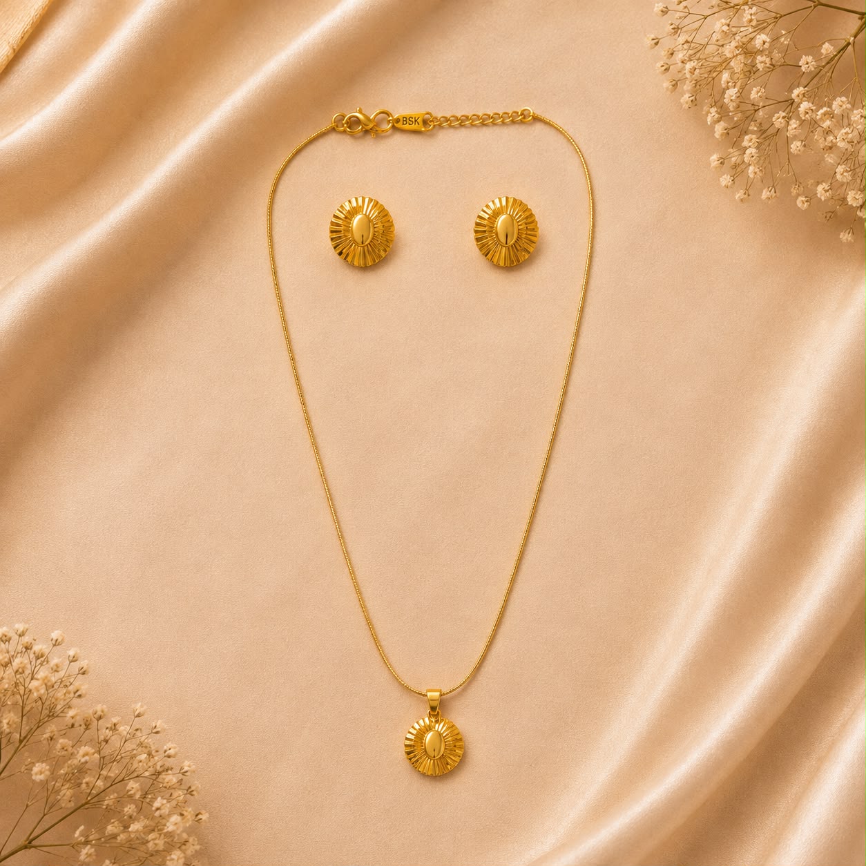 Product Name: Golden Radiant Sunburst Pendant Necklace & Earrings Set