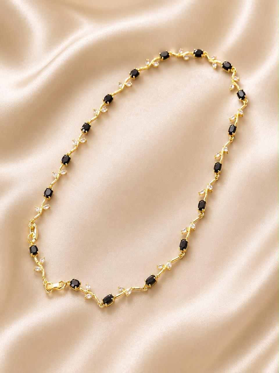 Product Details – Black Stone Floral Necklace
