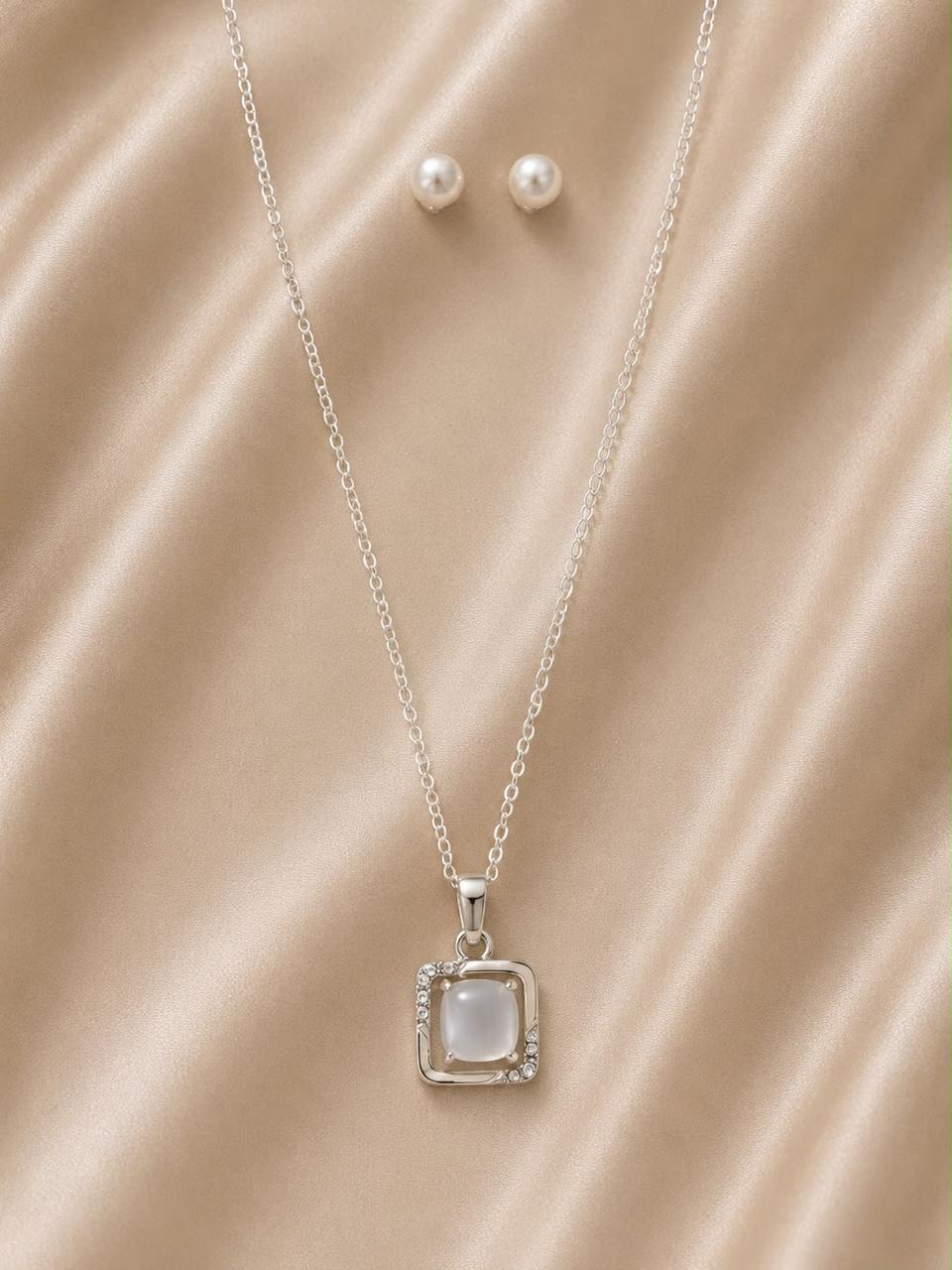 Product Name: Silver Pearl Square Pendant Necklace Set