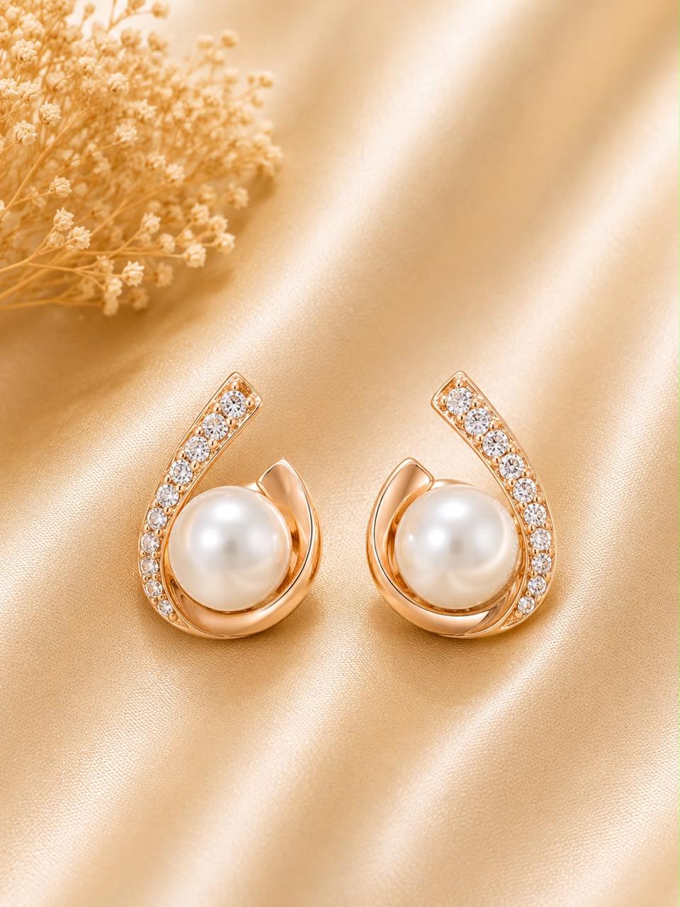 Product Name: Pearl & Crystal Gold-Tone Stud Earrings