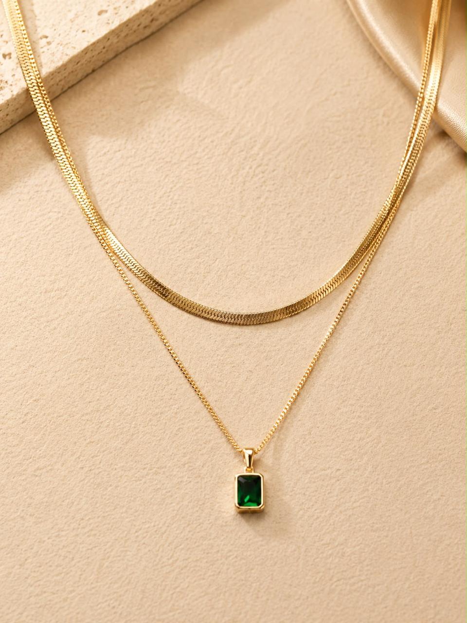 Product Name: Emerald Green Double-Layer Pendant Necklace